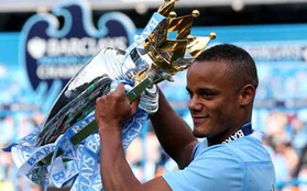 Mải ăn mừng, Kompany "bẻ" gãy cúp vô địch