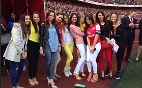 "Phi đội" WAGs của Arsenal khoe sắc tại Emirates