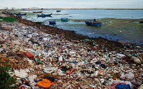 Những hình ảnh gây sốc khó tin về rác thải ở Lý Sơn