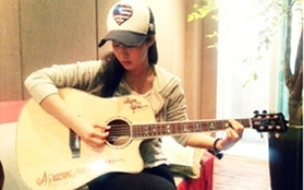 Yuri (SNSD) khoe tài đánh guitar với vai chính đầu tay