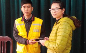 Hà Nội: Chàng trai trẻ lái xe ôm trả lại iPhone 5 cho người đánh rơi