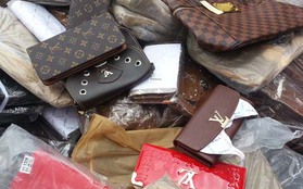 Hà Nội: Gần 2.000 túi xách, ví da giả hiệu “Hermes, Dior…” bị thu giữ