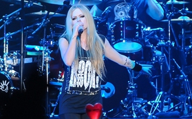 Clip độc quyền: Avril Lavigne đón Valentine cùng 12.000 khán giả