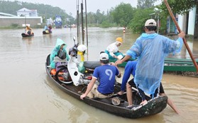 Lũ lên nhanh, siêu bão Haiyan sầm sập gõ cửa miền Trung