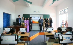 PTI bàn giao phòng học tiếng Anh đa năng và trao tặng thiết bị giảng dạy tại Ninh Bình