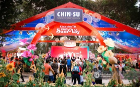 Hàng nghìn bạn trẻ "đại náo" Lễ hội Tết Việt và thưởng thức bữa tiệc ẩm thực bùng nổ bậc nhất mùa Tết này