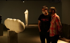 VCCA mở cửa triển lãm điêu khắc đá “Biến chuyển | Transforming”