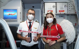 Thiên thần tình yêu xuất hiện trên chuyến bay đặc biệt dịp lễ Tình nhân của Vietjet