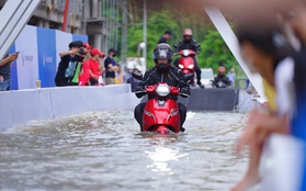 Mùa mưa bão đến gần, xe máy điện VinFast “có giá” nhờ khả năng vượt đường ngập nước