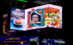 Sao Việt đồng loạt ‘bị hút khỏi Trái đất’ ngay dưới chân bảng quảng cáo 3D này