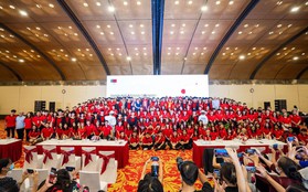 “Dịch chuyển” tới thế giới công nghệ tương lai trong lễ khai giảng của Swinburne Việt Nam
