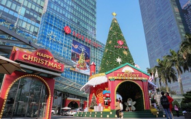 Đi tìm mùa Giáng sinh rực rỡ tại nhà máy sản xuất hạnh phúc Lotte Department Store