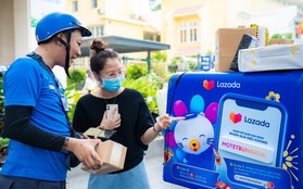 Gặp shipper vẫn săn được voucher, Lazada chơi lớn với cơn mưa voucher trị giá đến 70 tỷ dịp Tết