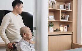 Con trai hiếu thảo không ngại chi cả trăm triệu sắm đồ để người cha mắc bệnh Parkinson có cuộc sống thoải mái, tiện nghi