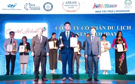 Crystal Holidays được vinh danh Top 10 Thương hiệu Mạnh ASEAN 2023