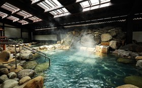 Đi ngược xu hướng lên rừng xuống biển: tắm onsen giữa mùa hè tại Yoko Onsen Quang Hanh đang được ưa chuộng