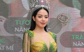 Nhan sắc thăng hạng của Hoa hậu Thanh Thủy tại siêu sinh nhật Thu Cúc