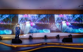Mega Grand World Hà Nội tiên phong mang sân khấu thuyền đến Việt Nam