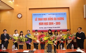 Trao học bổng cho nữ sinh ĐH Y Hà Nội năm học 2014 - 2015