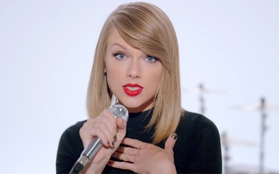Taylor Swift vòng 1 lép kẹp vẫn lọt Top 100 sao nữ gợi cảm nhất 2015