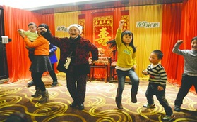 Trung Quốc: Cụ bà trăm tuổi nhảy "Gangnam Style"