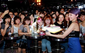 Tóc Tiên được fan Hà Nội tổ chức sinh nhật sớm