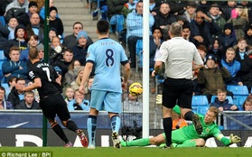 Man City 1-1 Hull City: Xa dần cuộc đua