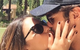 Bà xã Kaka chia sẻ khoảnh khắc hôn chồng nồng nàn trên Instagram