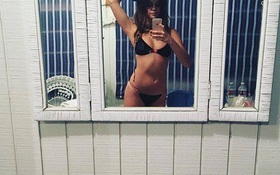 Selena Gomez gây sốt với ảnh bikini siêu nóng bỏng