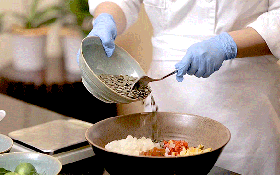 Đây chính là công thức bí mật làm nhân bánh Trung thu thập cẩm trứ danh của khách sạn Metropole