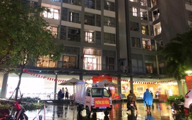 Ảnh: Hà Nội phong tỏa tạm thời tòa Park 9, khu đô thị Times City sau khi ghi nhận ca dương tính SARS-CoV-2