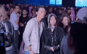 Jennie lại chung khung hình với Park Seo Joon khiến dân tình đứng ngồi không yên