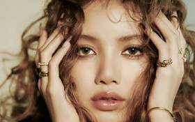 Lisa nhận ngoại lệ chưa từng thấy trong lịch sử