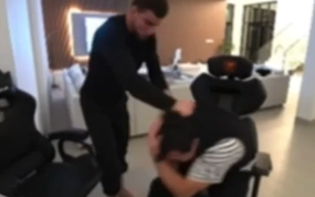 Bỏ 800 triệu thuê võ sĩ đến cùng livestream, nam streamer bị... “ăn đòn” nhừ tử