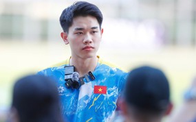 Đình Bắc vui vẻ làm "ban cán sự" U22 Việt Nam, quyết tâm thể hiện trong trận gặp U22 Lào