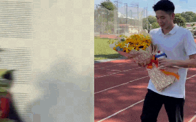 Video: Ánh Viên phản ứng cười ngất khi em trai Quang Thuấn mang hoa cùng HCV SEA Games về mừng chị nhận bằng Thạc sĩ