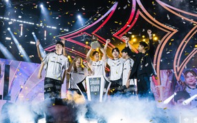 Hủy diệt cả giải đấu, Full Sense lên ngôi vô địch AIC 2025 với thành tích toàn thắng