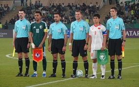 Lộ diện tổ trọng tài điều khiển trận U23 Việt Nam vs U23 Trung Quốc tại bán kết: Bắt cực nghiêm khắc