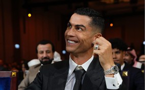 Sự thật về Quả bóng vàng xuất sắc nhất mọi thời đại của Ronaldo