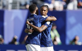 Mbappe giục Real Madrid chi 190 triệu bảng chiêu mộ Michael Olise