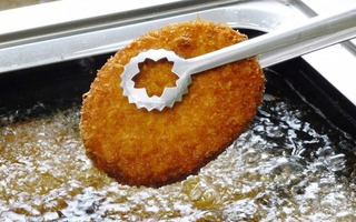 This Kobe Beef croquette currently has a 35-year waitlist…So is it worth  it?【Taste Test】 | SoraNews24 -Japan News-