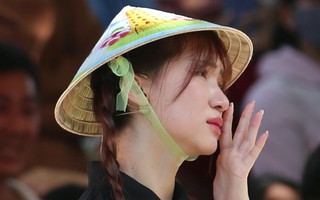 Hòa Minzy bị huỷ show