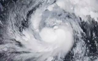 Bão Phượng Hoàng có thể gây ra "đại hồng thuỷ" bao phủ cả quốc gia: Ảnh vệ tinh cho thấy phạm vi ảnh hưởng khổng lồ