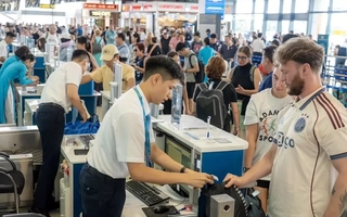 Gần 70 triệu khách đi máy bay trong 11 tháng