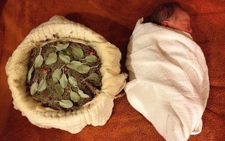 Sản phụ ở Đồng Nai sinh con "thuận tự nhiên", không cắt dây rốn, từ chối điều trị dù trẻ có dấu hiệu viêm phổi