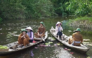 Khách du lịch miền Tây tăng mạnh