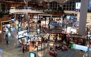 Cách 'né' phí, tránh dịch vụ mất tiền ở sân bay