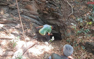 Gia súc liên tục mất tích, dân làng hoang mang kéo đi tìm con lươn 800 năm tuổi