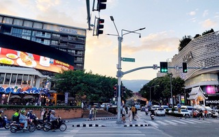 Láng giềng Việt Nam hiện đang sống ở năm 2569