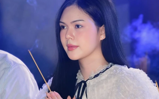 Diễn viên Ngọc Trinh đau xót thông báo bố qua đời vào ngày 28 Tết